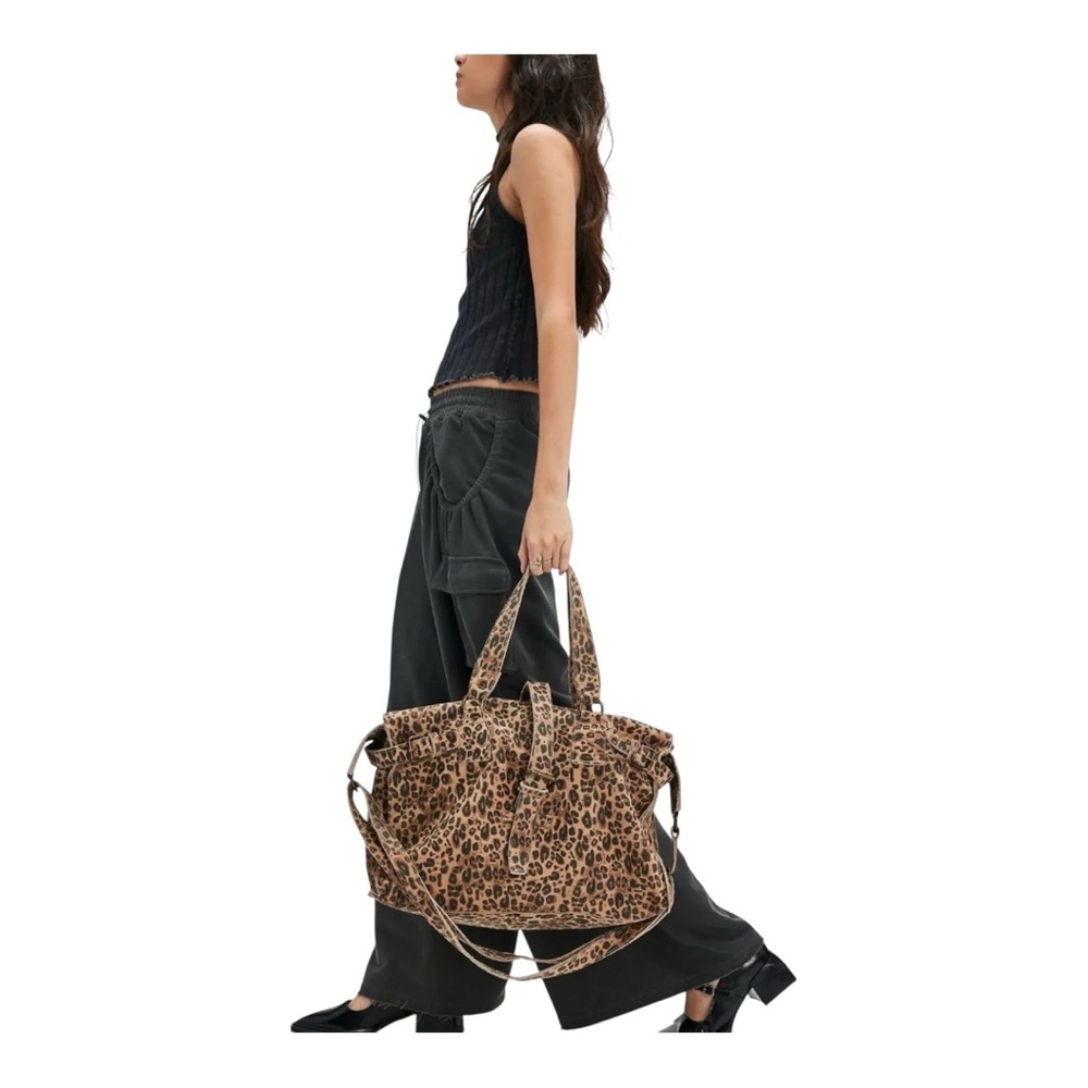 Free People Wild Thing Leopard Tote NWT - Picture 4 of 5